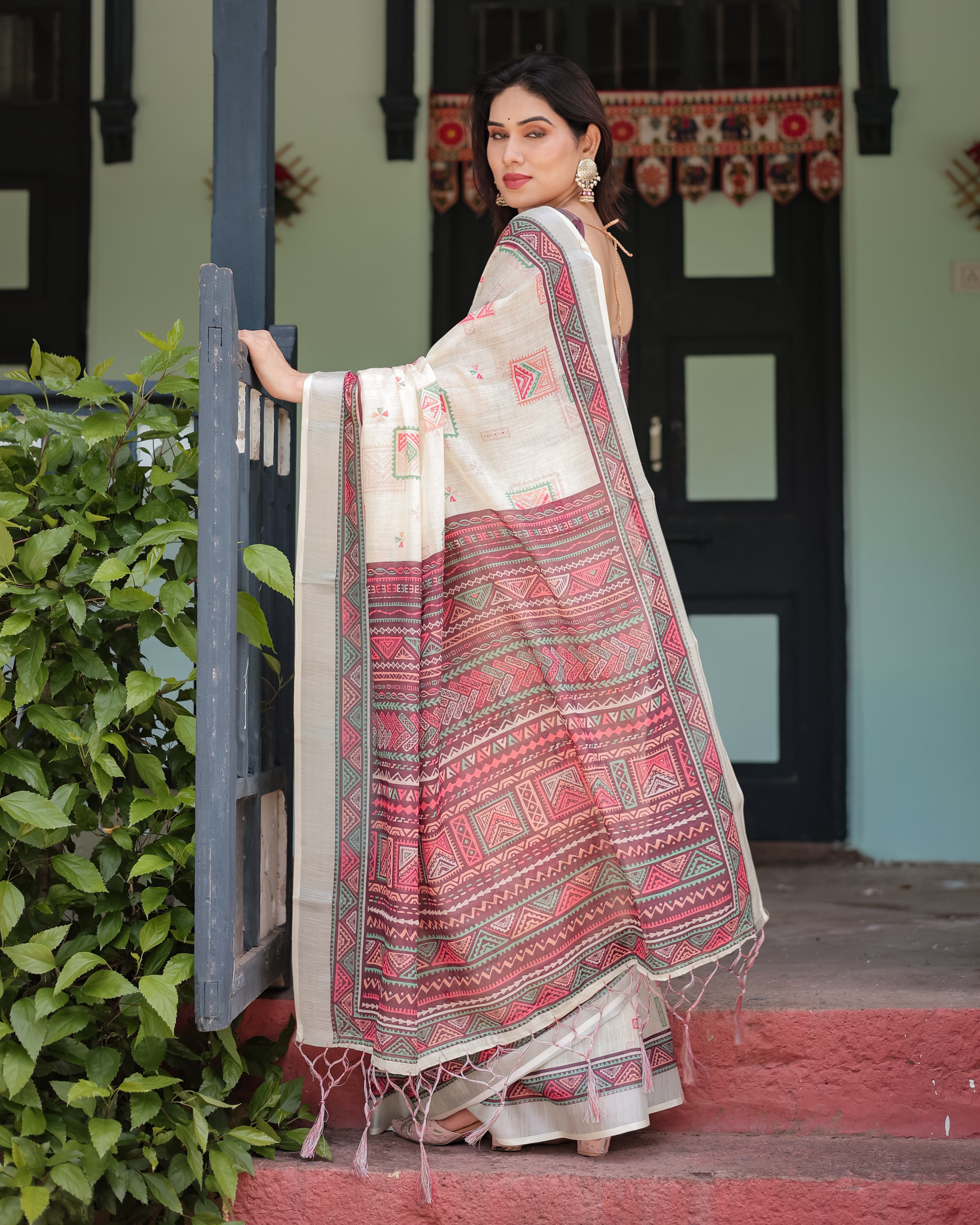 Cream Color Designer Printed Linen Saree