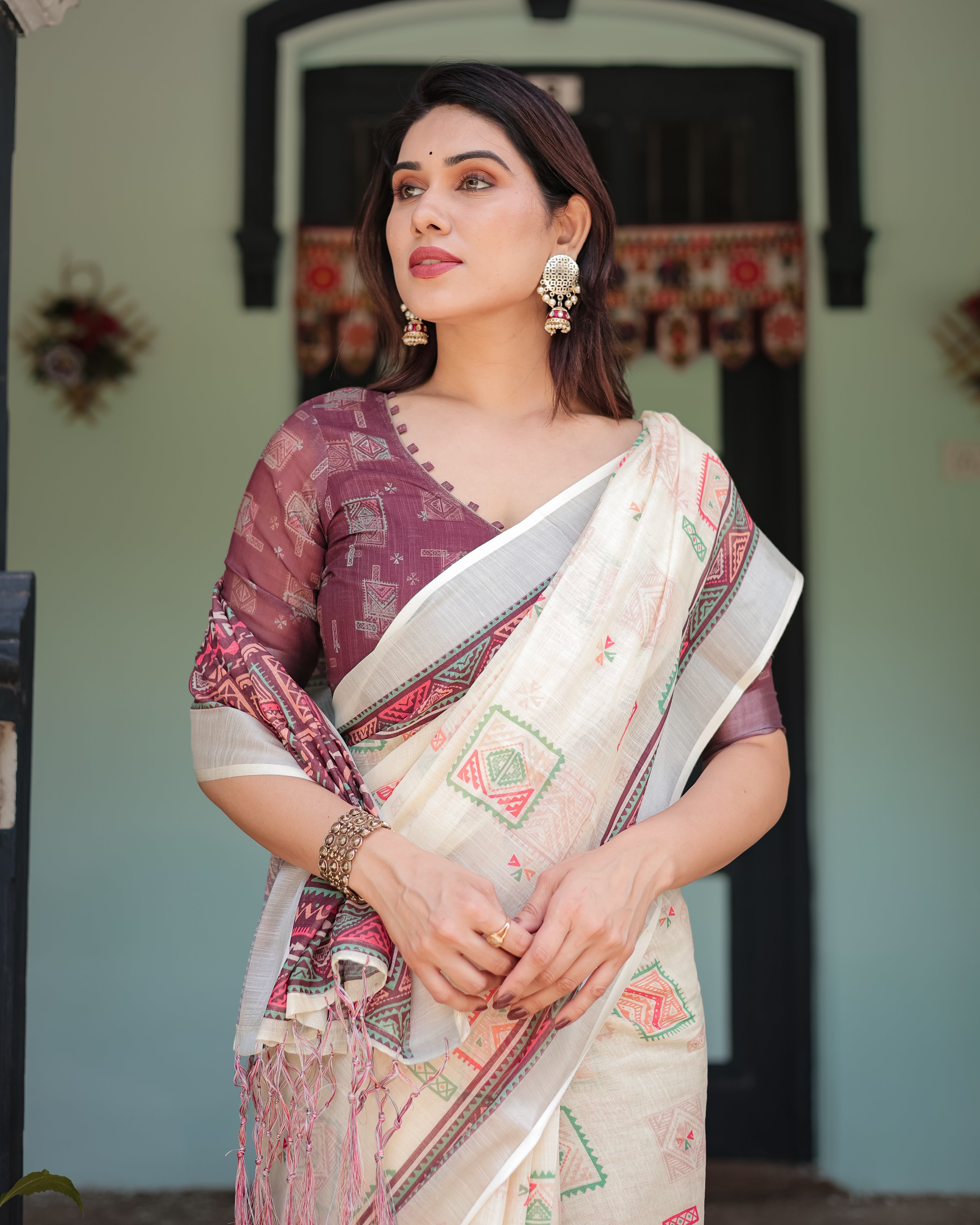 Cream Color Designer Printed Linen Saree