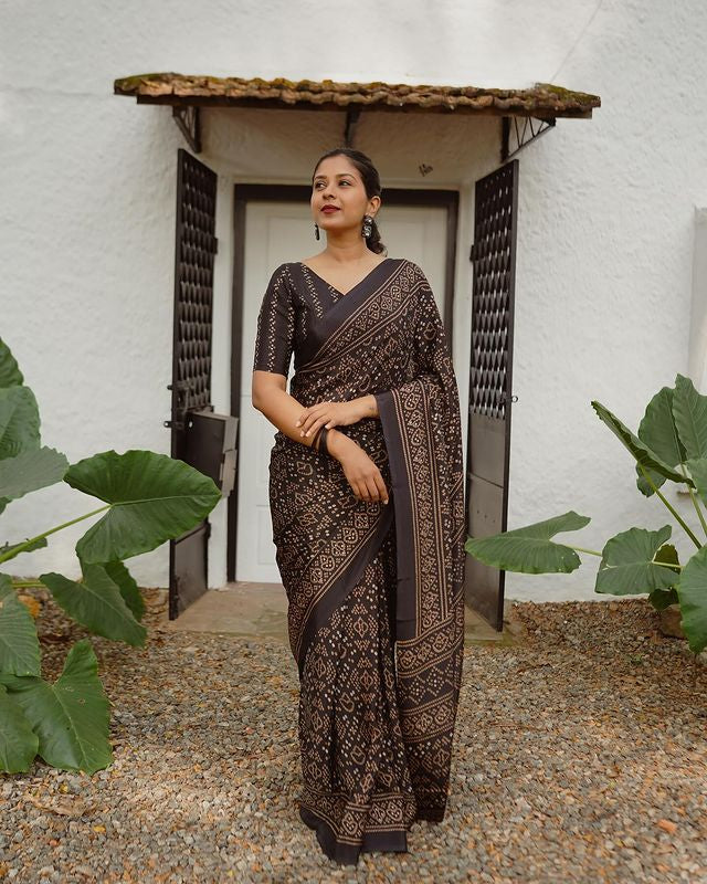 Black Color Hot Printed Linen Saree