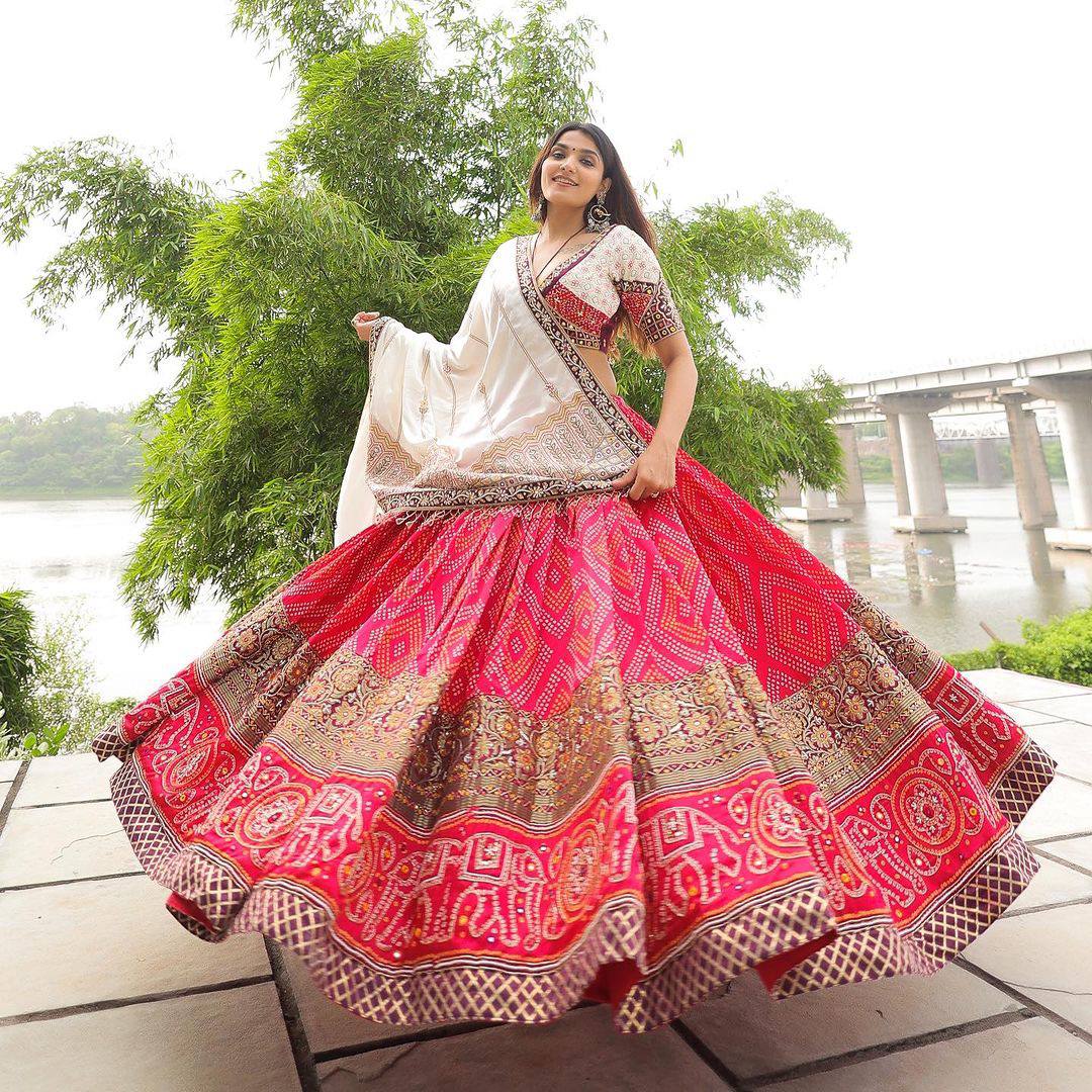 Light Pink Color Maslin Cotton With Digital Print Real Mirror Navratri Special Lehenga Choli Set