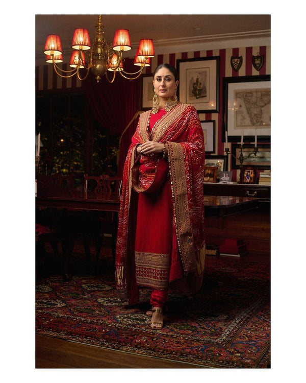 Kareena Kapoor Wear Red Color Georgette Designer Suit